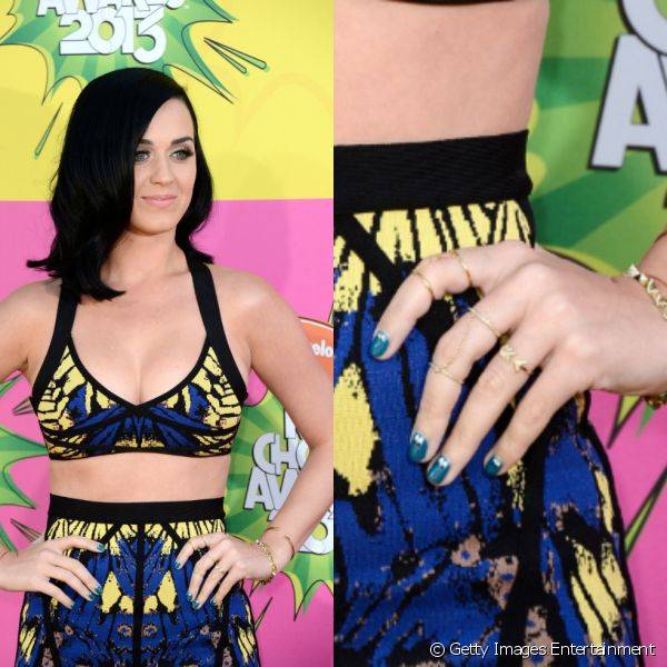 Em março de 2010, para a entrega dos prêmios do canal Nickelodeon, Katy apostou em unhas azuis com detalhes brancos
